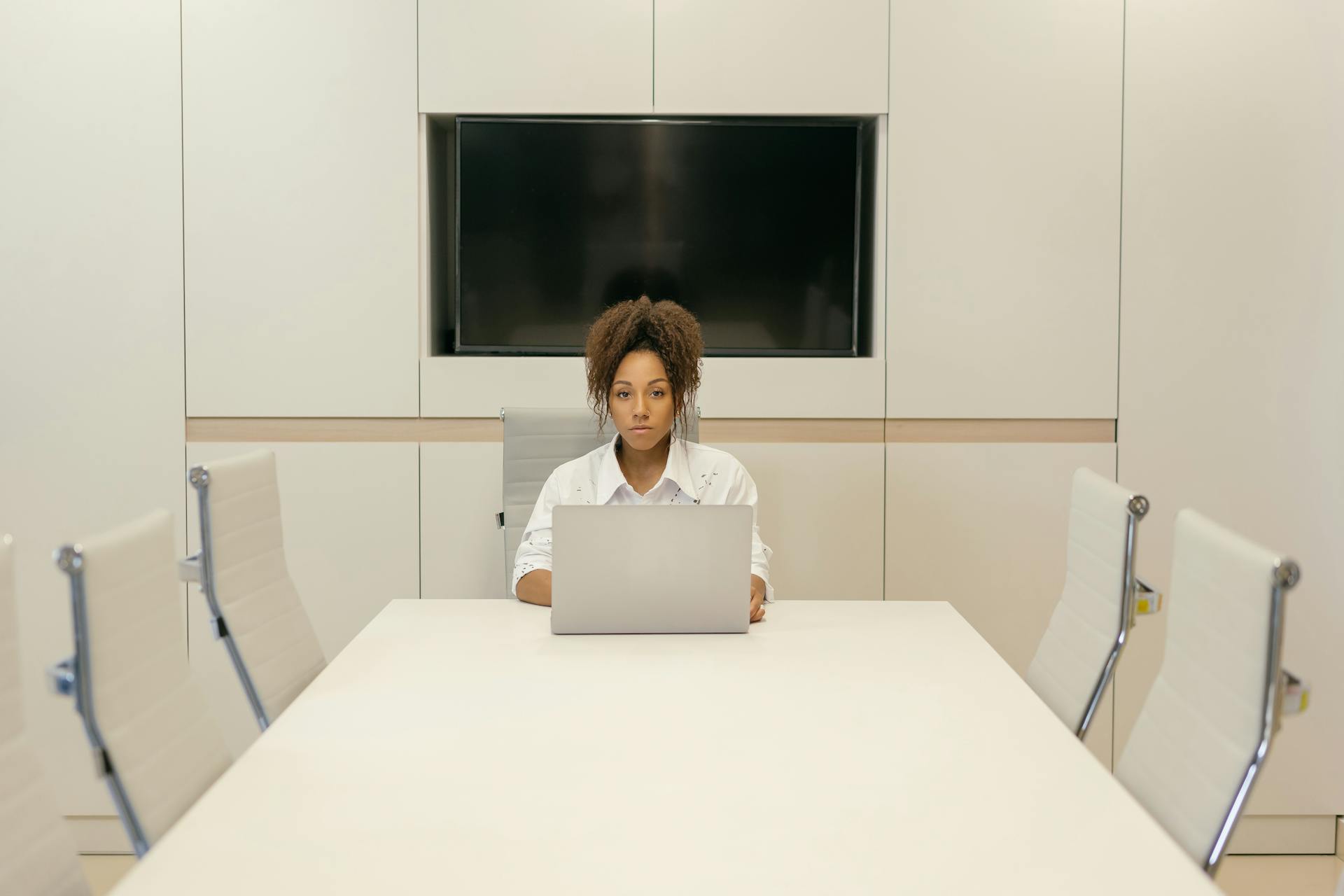Why Multitasking Is Killing Your Output (And What to Do Instead)